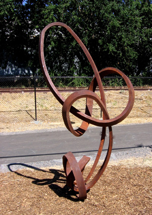 "Motzart" at Healdsberg - Sculpture by Roger Berry