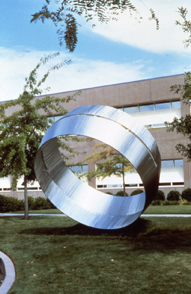 "Occulus" in Sacramento - Sculpture by Roger Berry